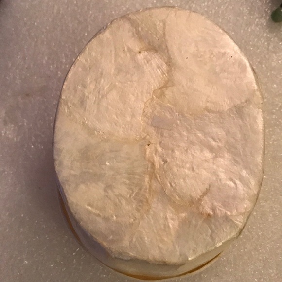 Vintage shell jewelry box - Picture 3 of 4